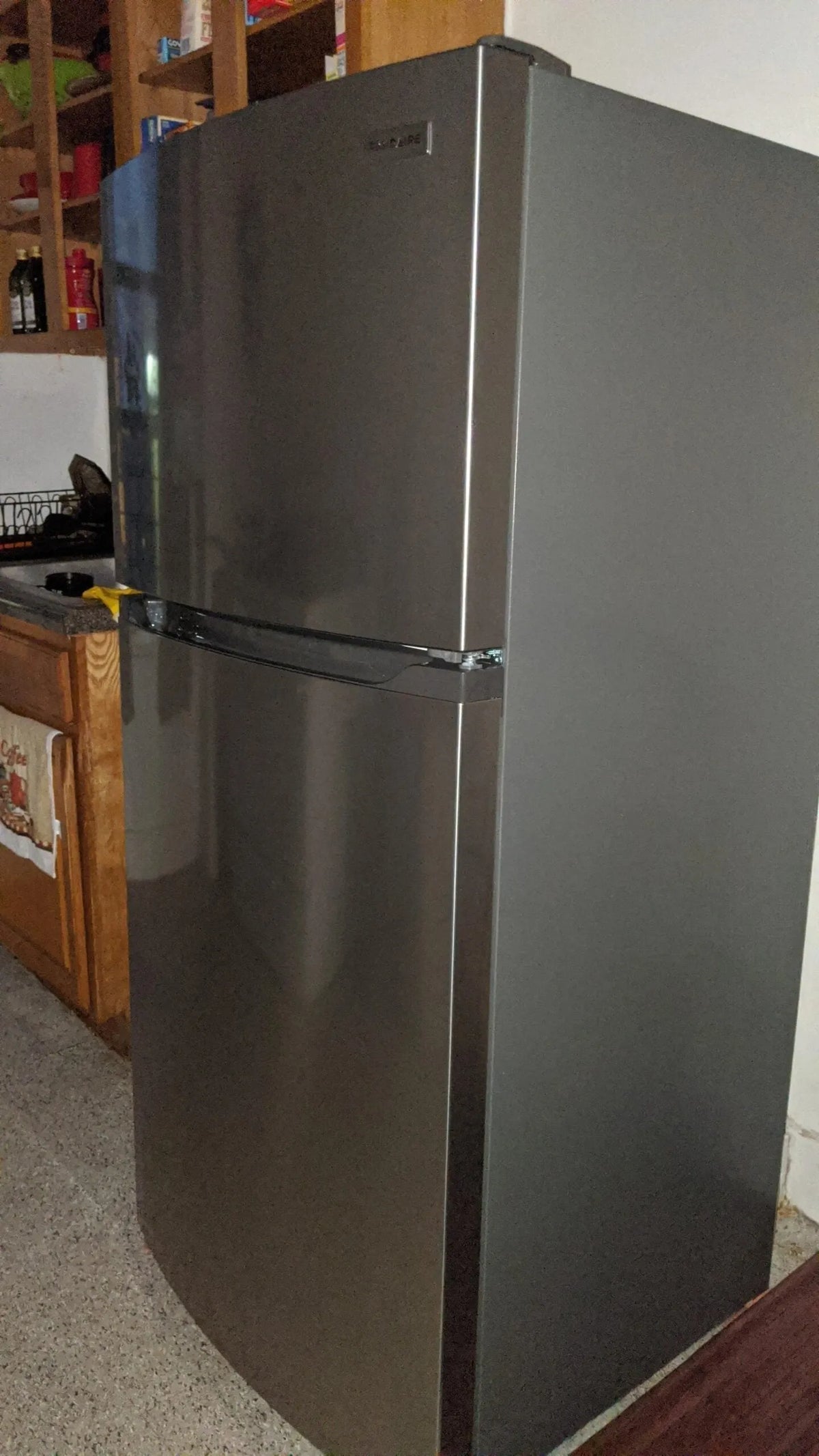 Frigidaire – 13.9 Cu. Ft. Top-Freezer Refrigerator – Brushed Steel
